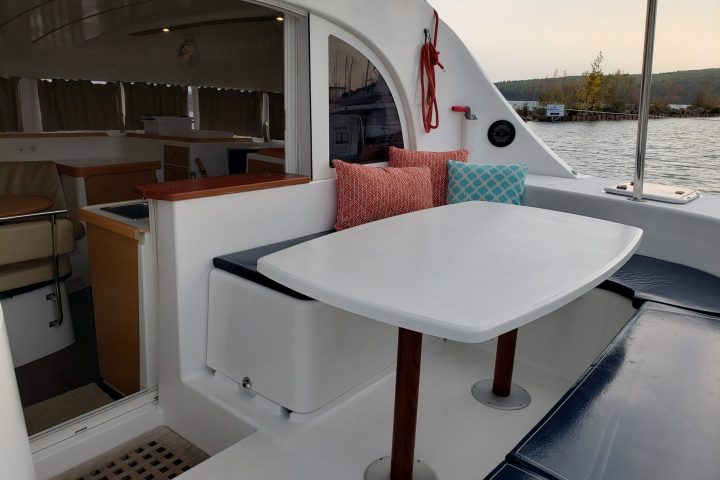 Chateau Cockpit Table