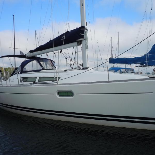 Side view of Twilight sailboat in water