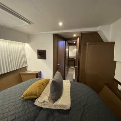 a bedroom with a bed in a hotel room